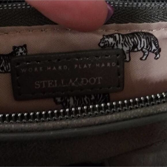 Stella & Dot Silver Metallic Black Clutch‎ 6.5 x 10 - Picture 5 of 9